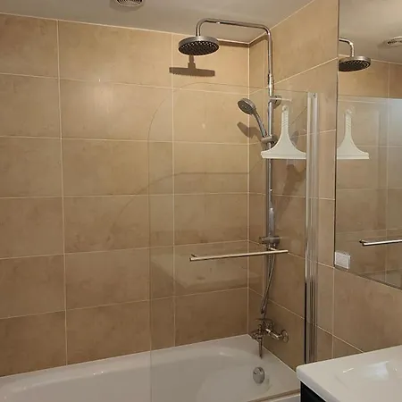 5p Rue D'antibes Proche Palais Des Festivals Et Croisette *